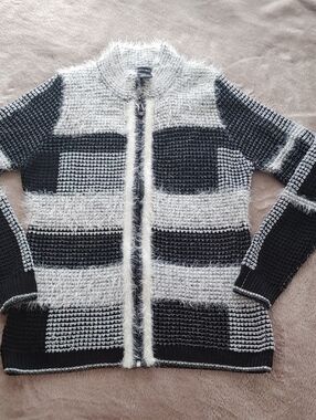 Alison Sheri Zip Up Sweater Sz MED